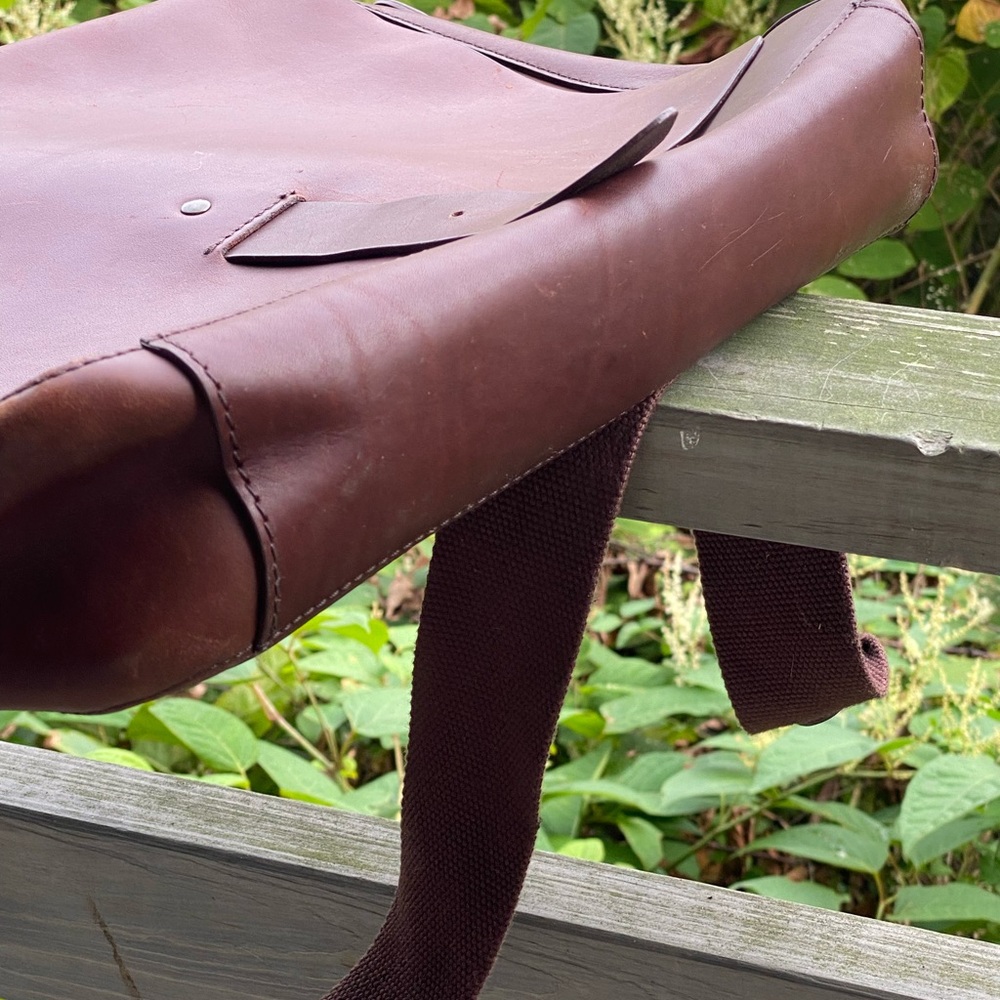 L.L. Bean Rich Brown Leather Messenger Bag - Picture 10 of 15
